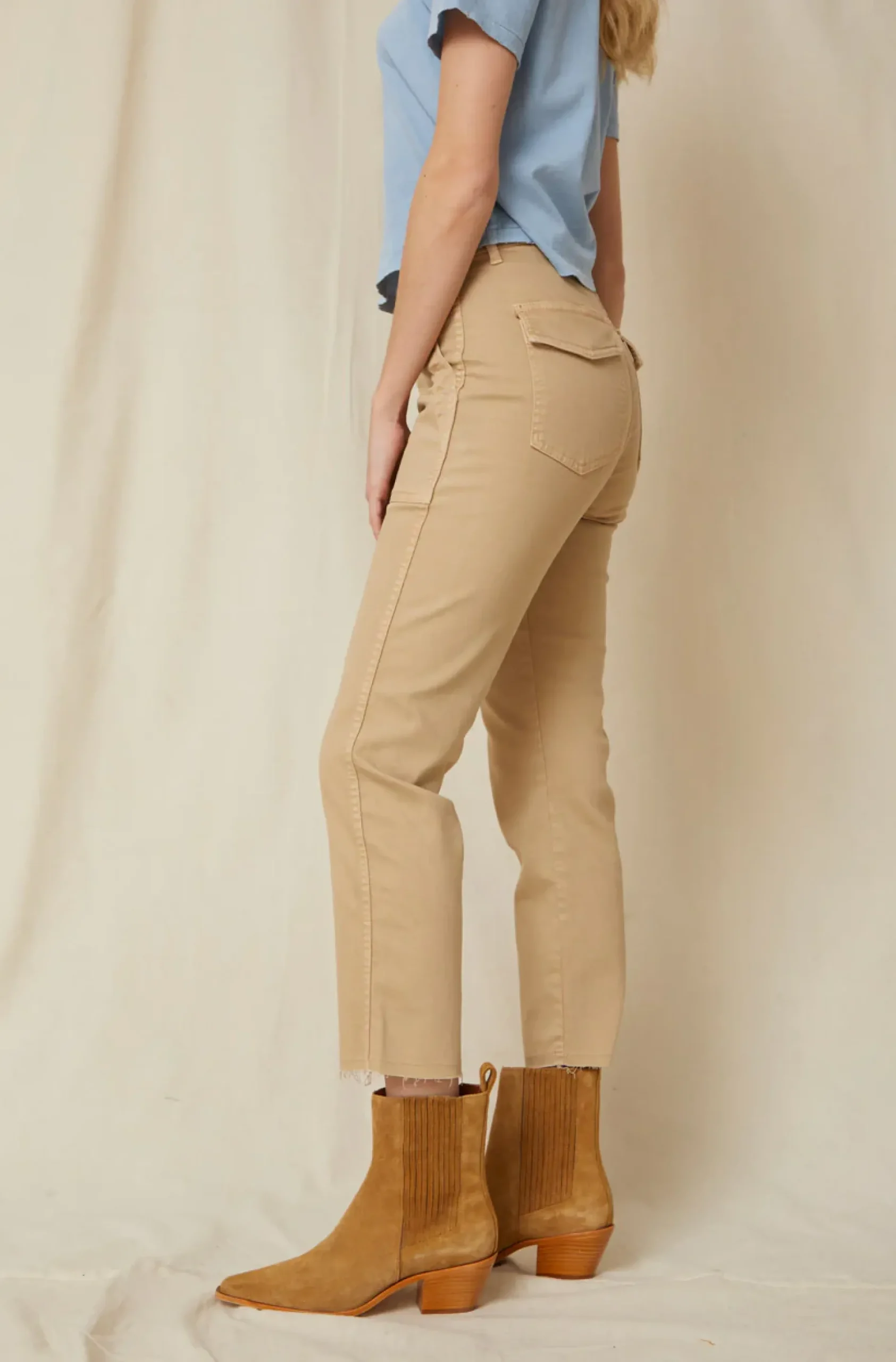 amo_easy_army_trouser_par_2.webp Pants | AMO Easy Army Trouser Parchment