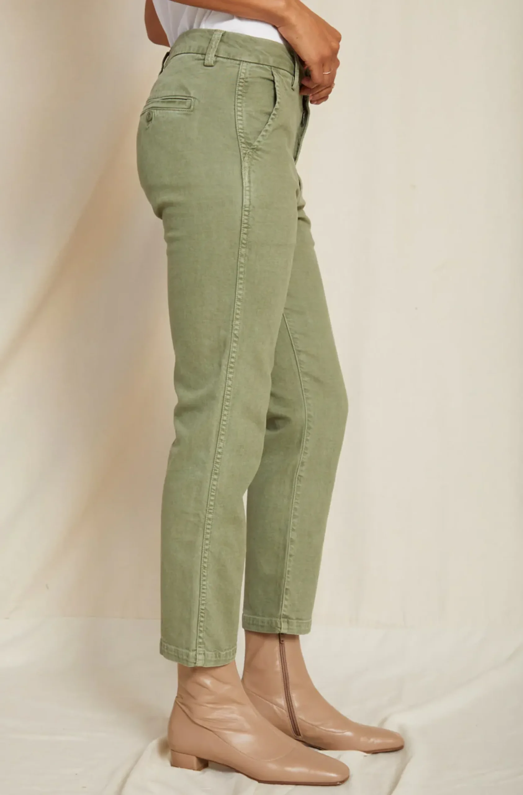amo_easy_trouser_surplus_3.webp Pants | AMO Easy Trouser Surplus