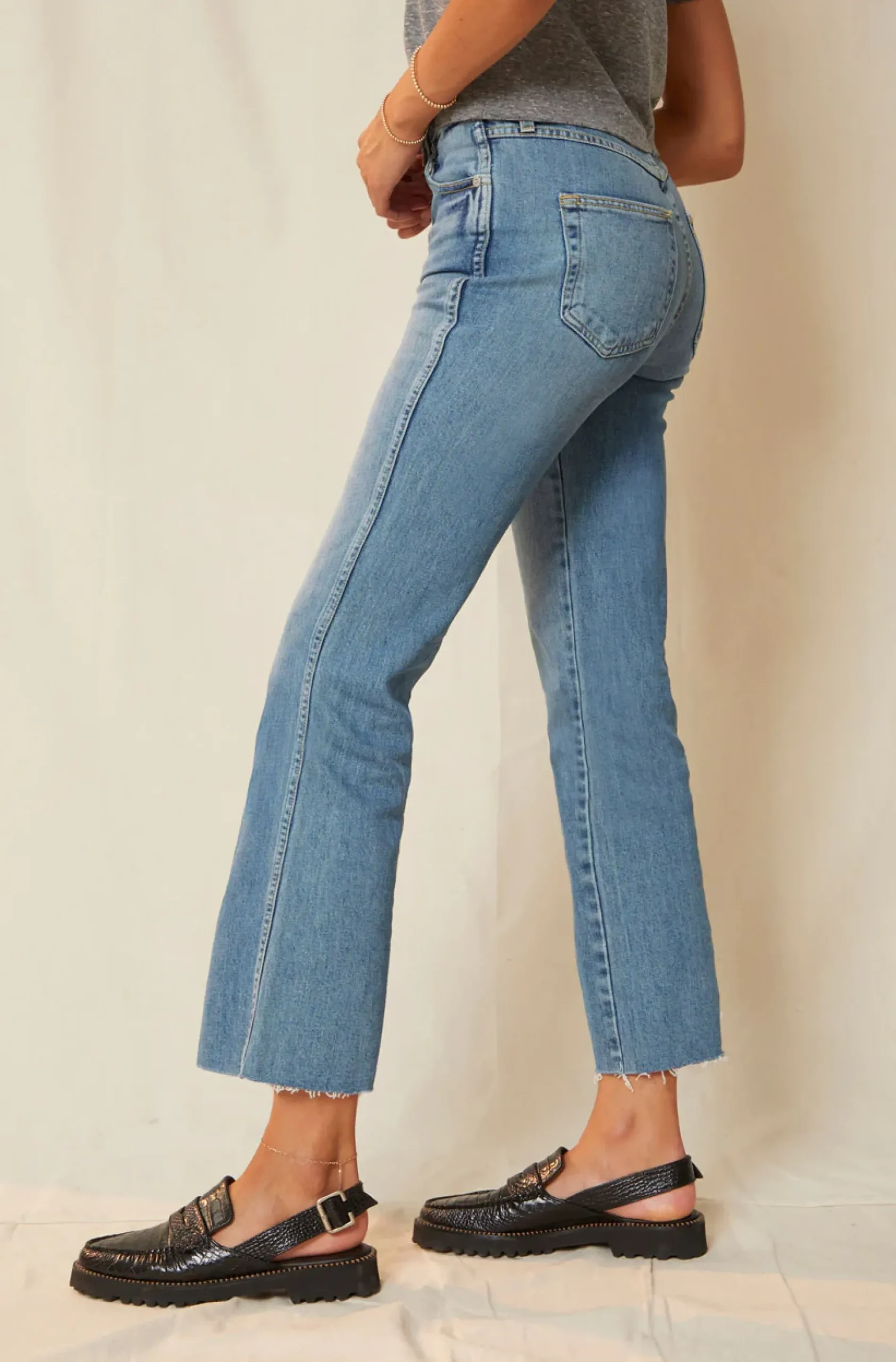 amo_high_rise_kick_crop_t_3.webp Denim | AMO High Rise Kick Crop Topanga