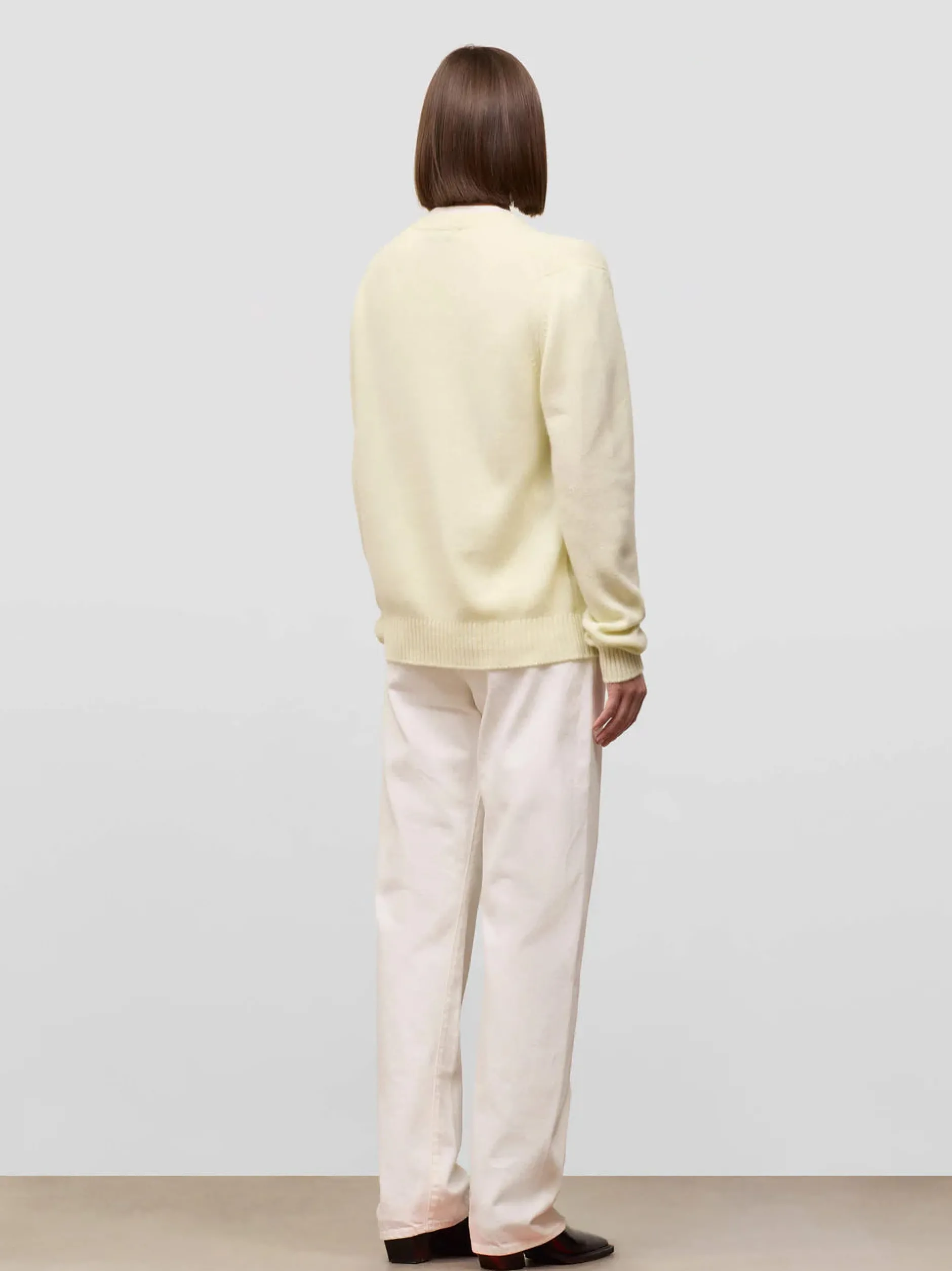begg_x_co_hepburn_crew_wh_2.webp Sweaters | Begg x Co Hepburn Crew White Tea
