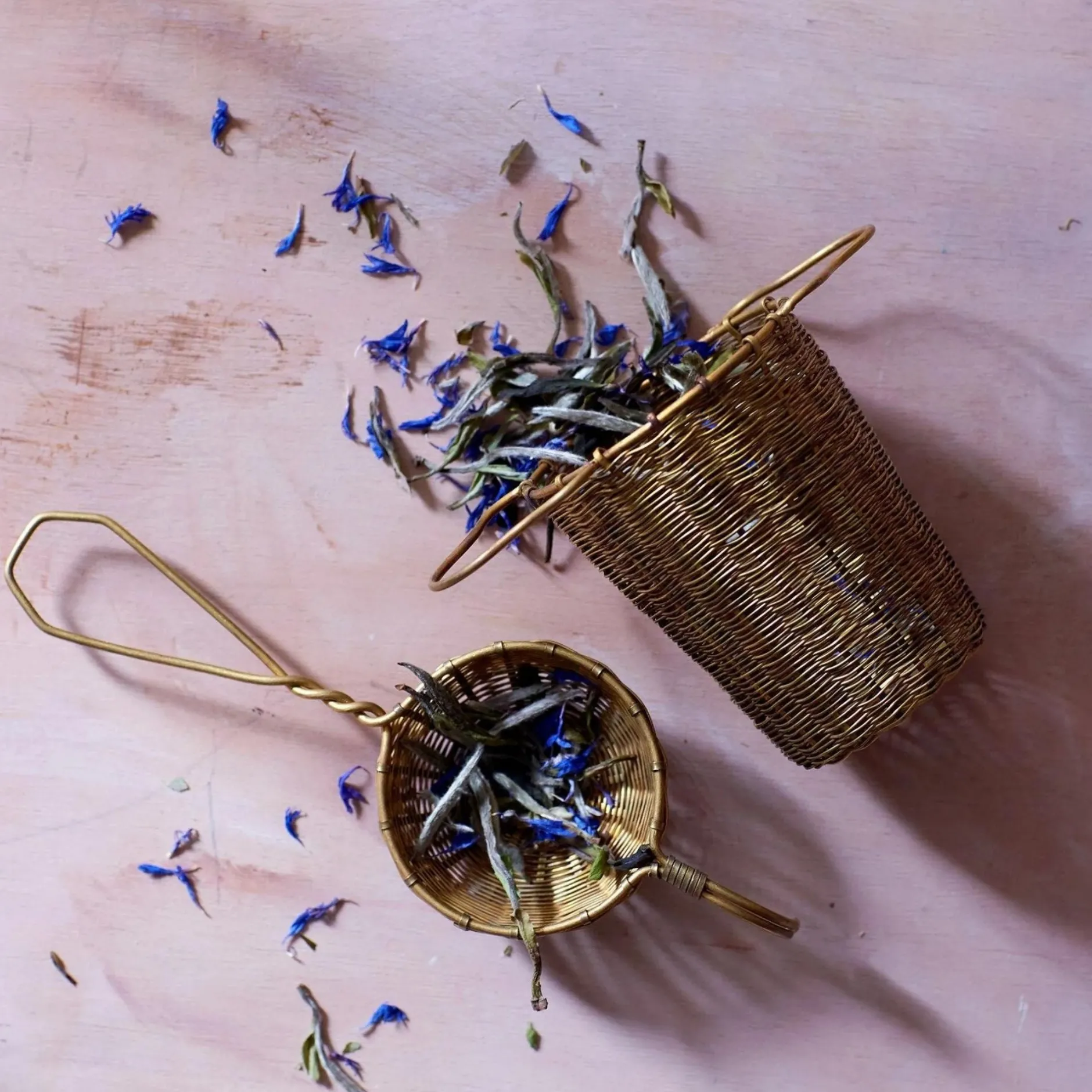 bellocq_brass_petite_bask_0.webp Provisions | Bellocq Brass Petite Basket Strainer