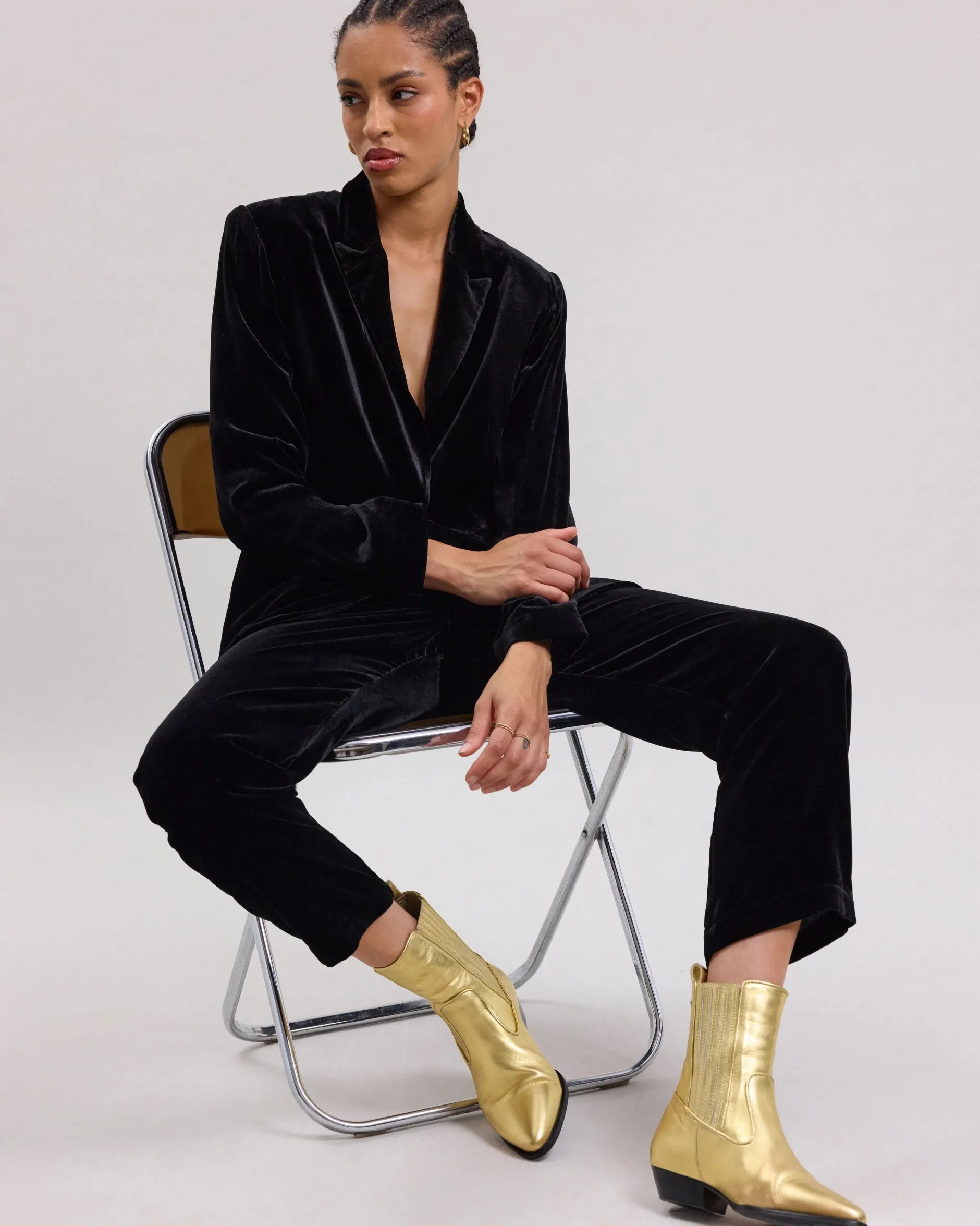hartford_vekma_velvet_jac_1.webp Outerwear | Hartford Vekma Velvet Jacket Black