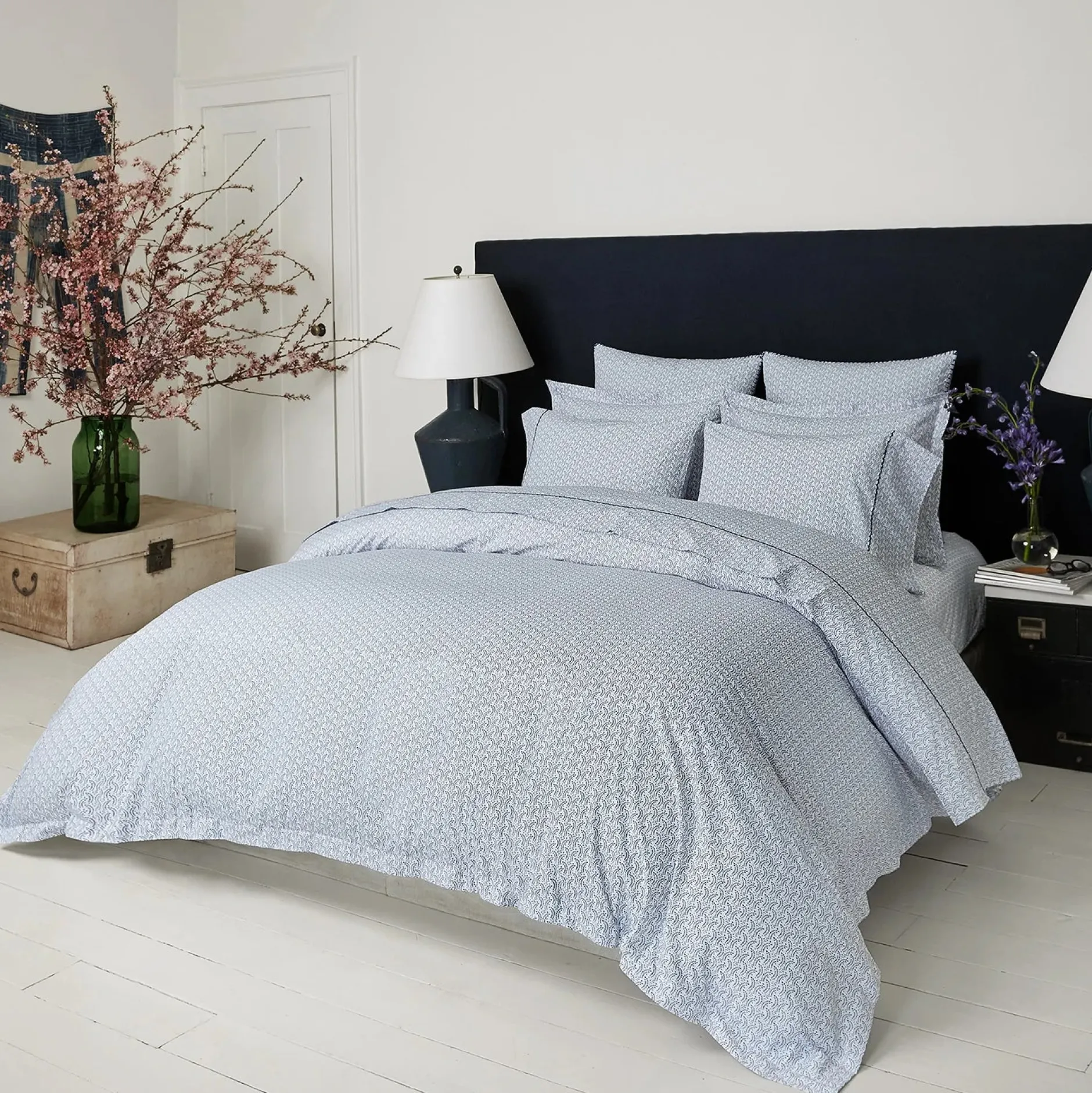john_robshaw_ramra_indigo_2.webp Duvets | John Robshaw Ramra Indigo Duvet