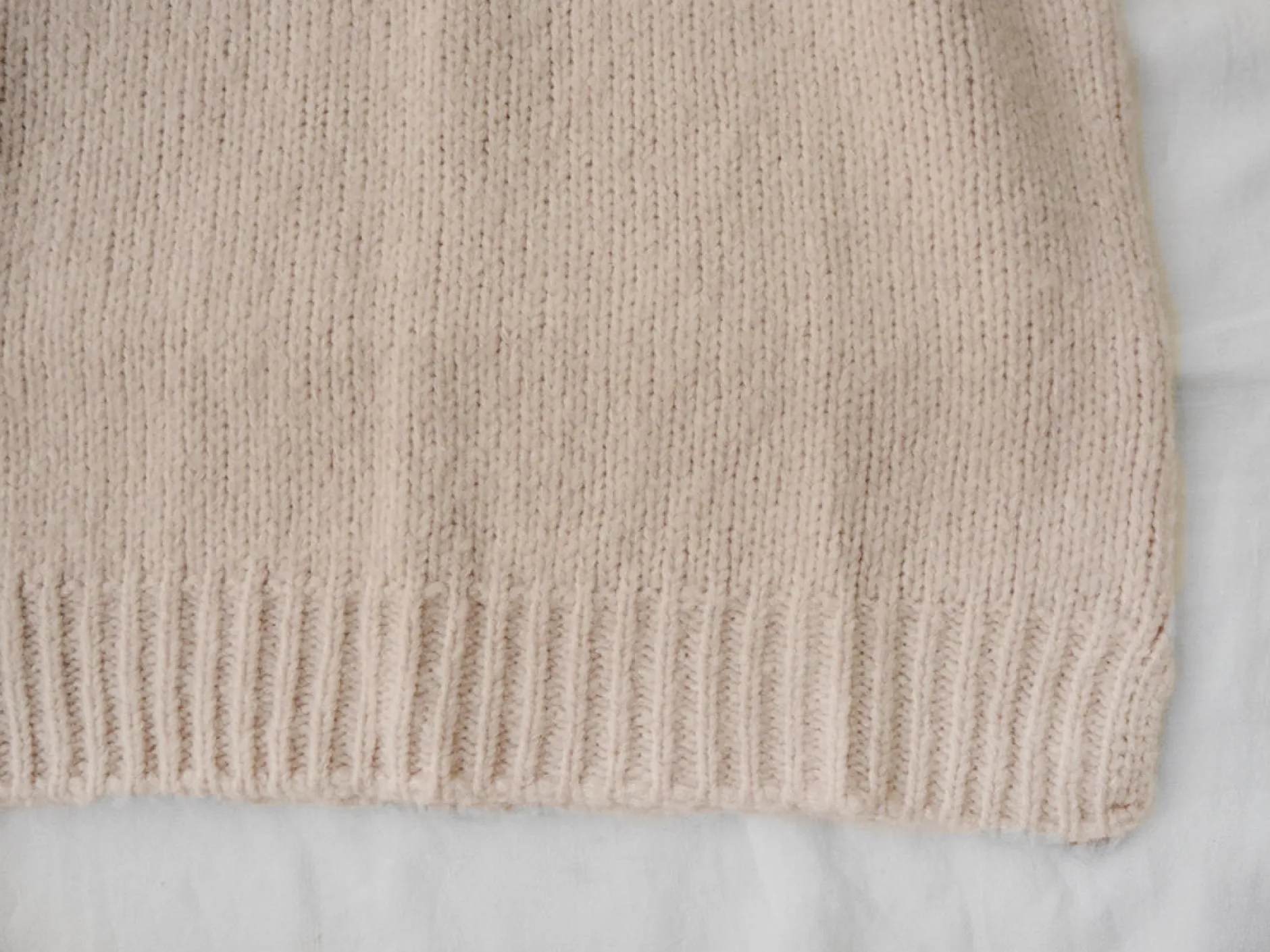 makie_oversized_vest_saku_1.webp Sweaters | Makie Oversized Vest Sakura