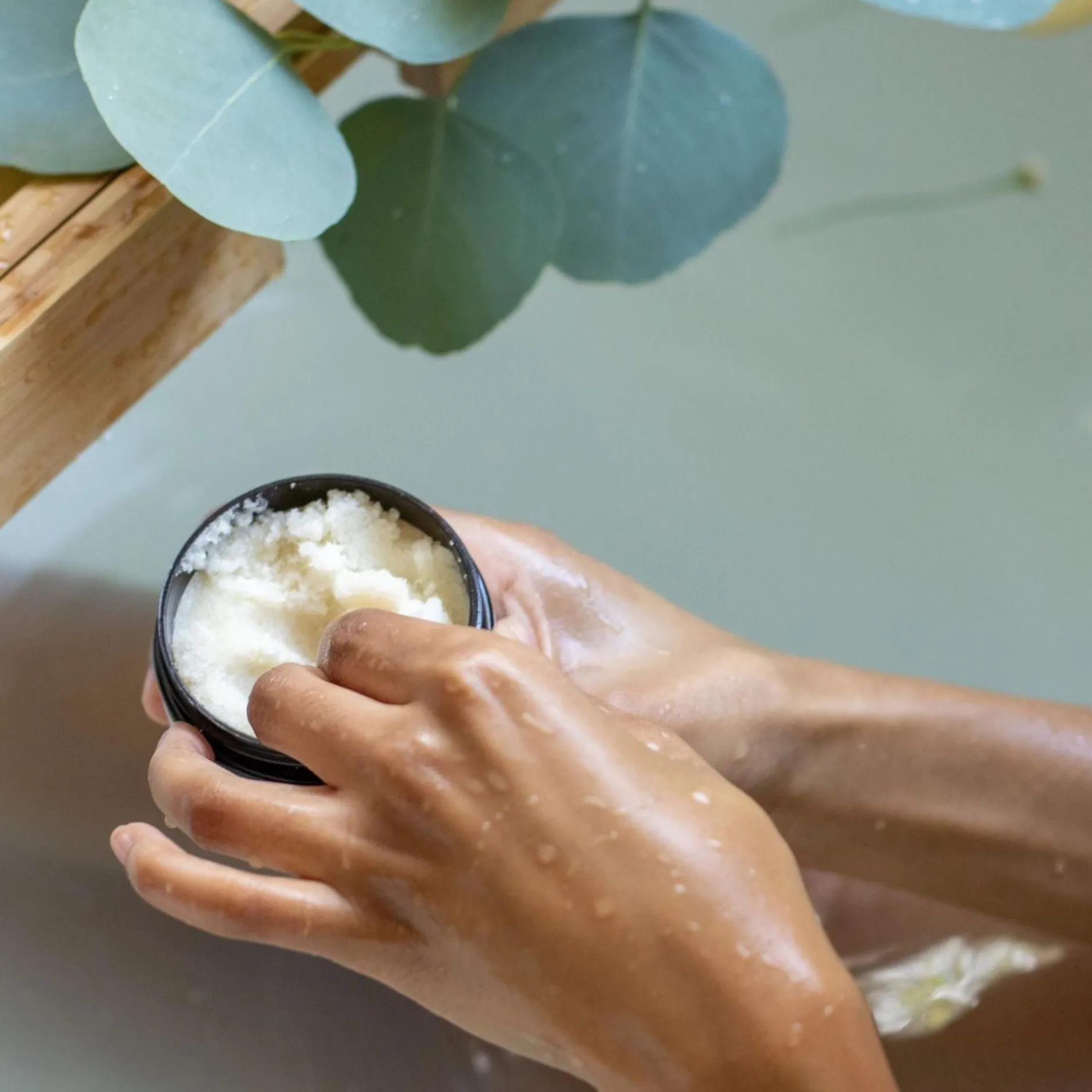 milk__honey_no_body_polis_1.webp Beauty | Milk + Honey No.5 Body Polish