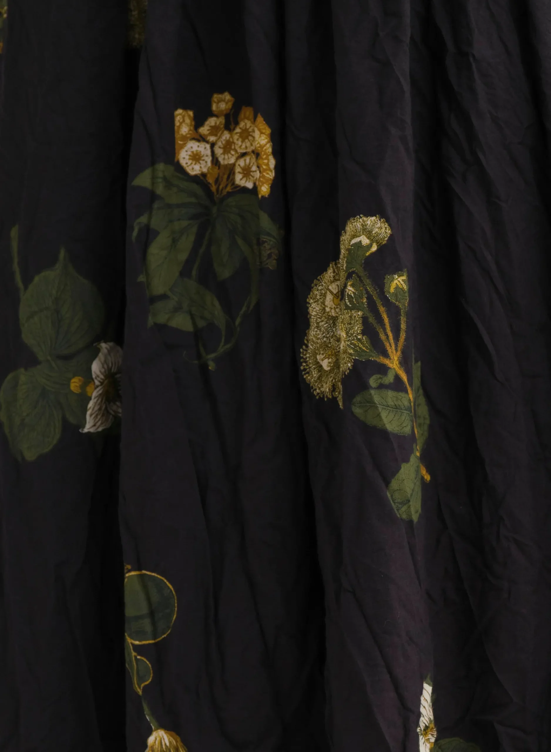 pas_de_calais_summer_bota_1-2.webp Skirts | Pas De Calais Summer Botanical Print Skirt Black