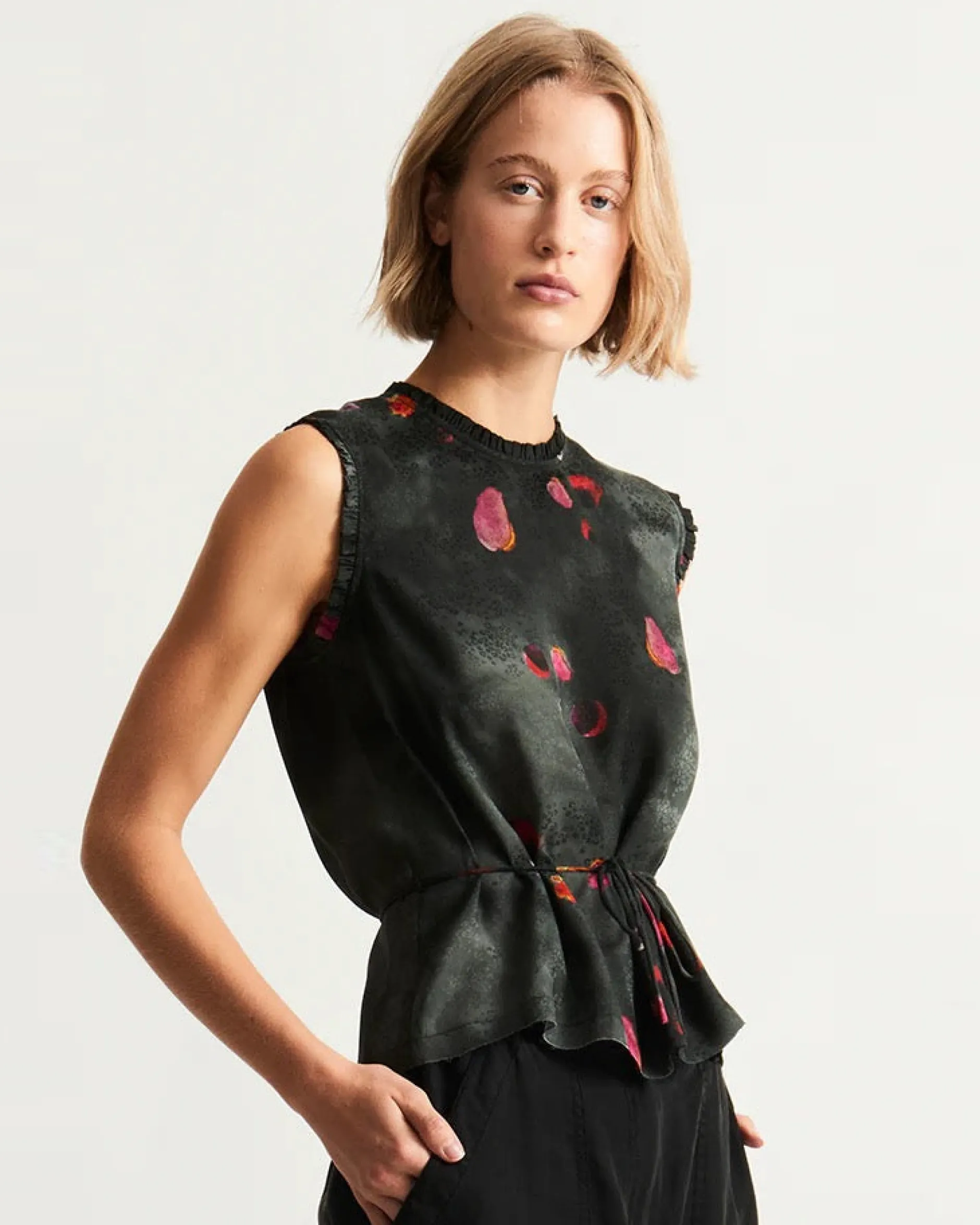 raquel_allegra_wilhelmina_0.webp Shirts + Tops | Raquel Allegra Wilhelmina Top Petal Black