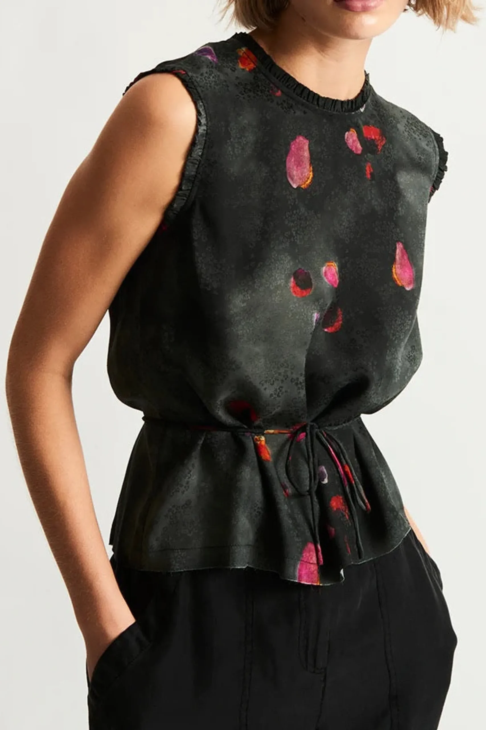raquel_allegra_wilhelmina_2.webp Shirts + Tops | Raquel Allegra Wilhelmina Top Petal Black