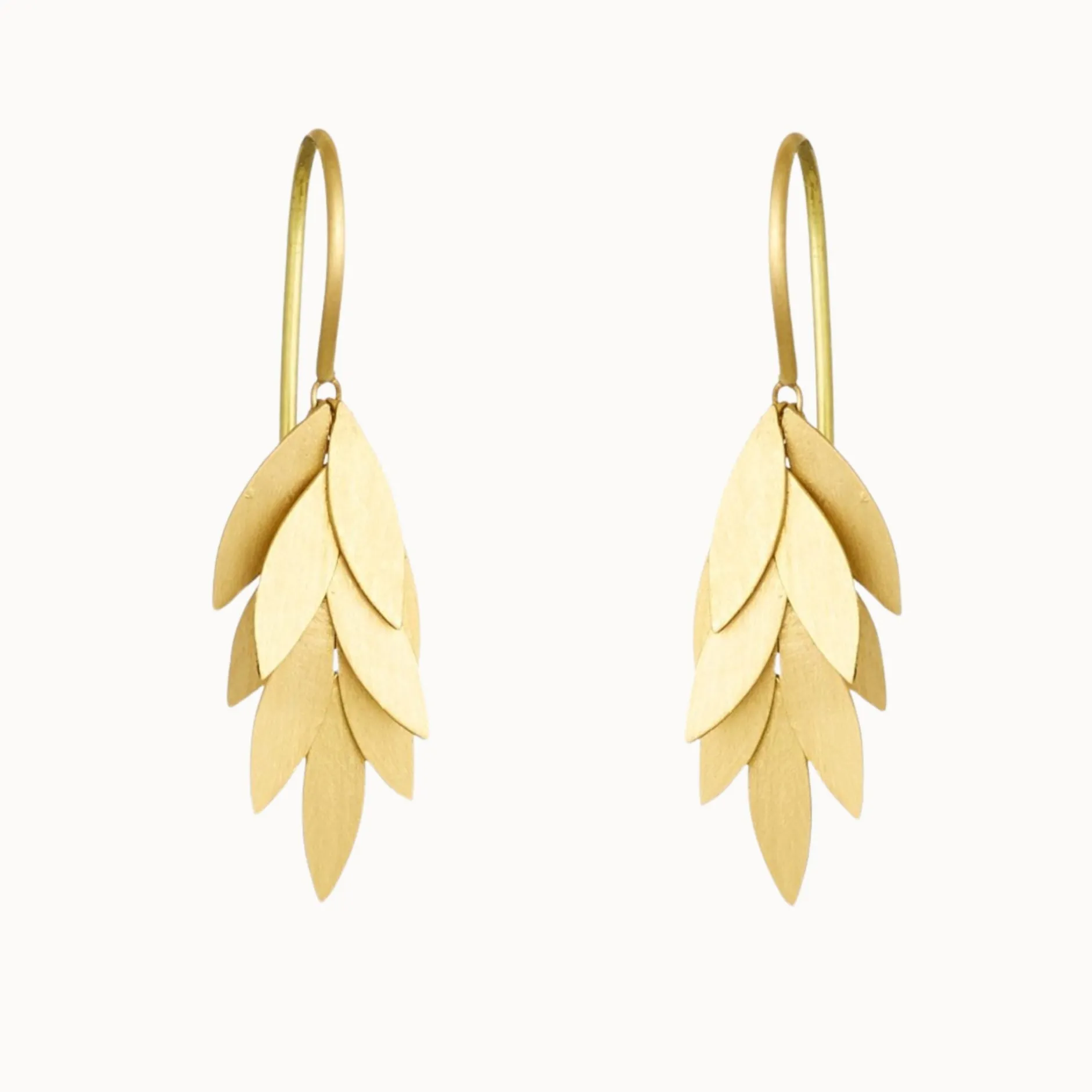 sia_taylor_k_small_golden_0.webp Jewelry | Sia Taylor 18K Small Golden Leaf Earrings