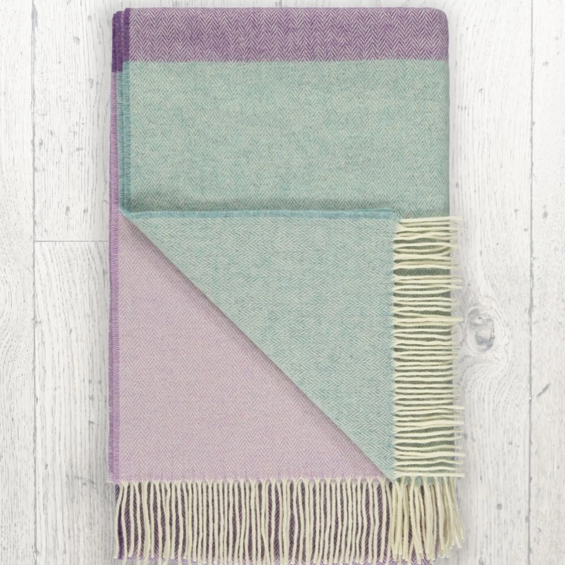 twig_lambswool_throw_3-2.webp Throws | Twig Lambswool Throw