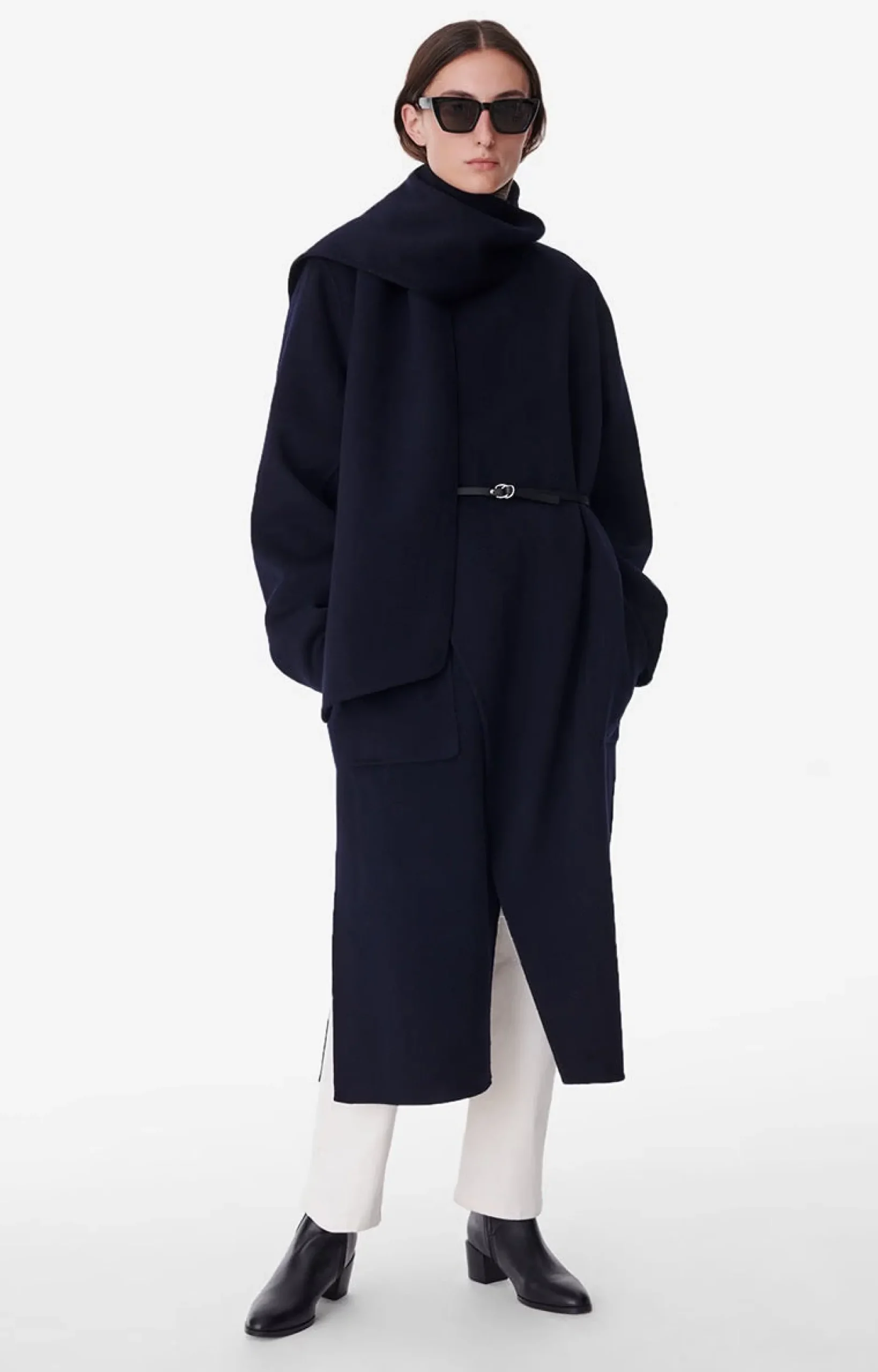 vanessa_bruno_valeran_jac_2.webp Outerwear | Vanessa Bruno Valeran Jacket Marine