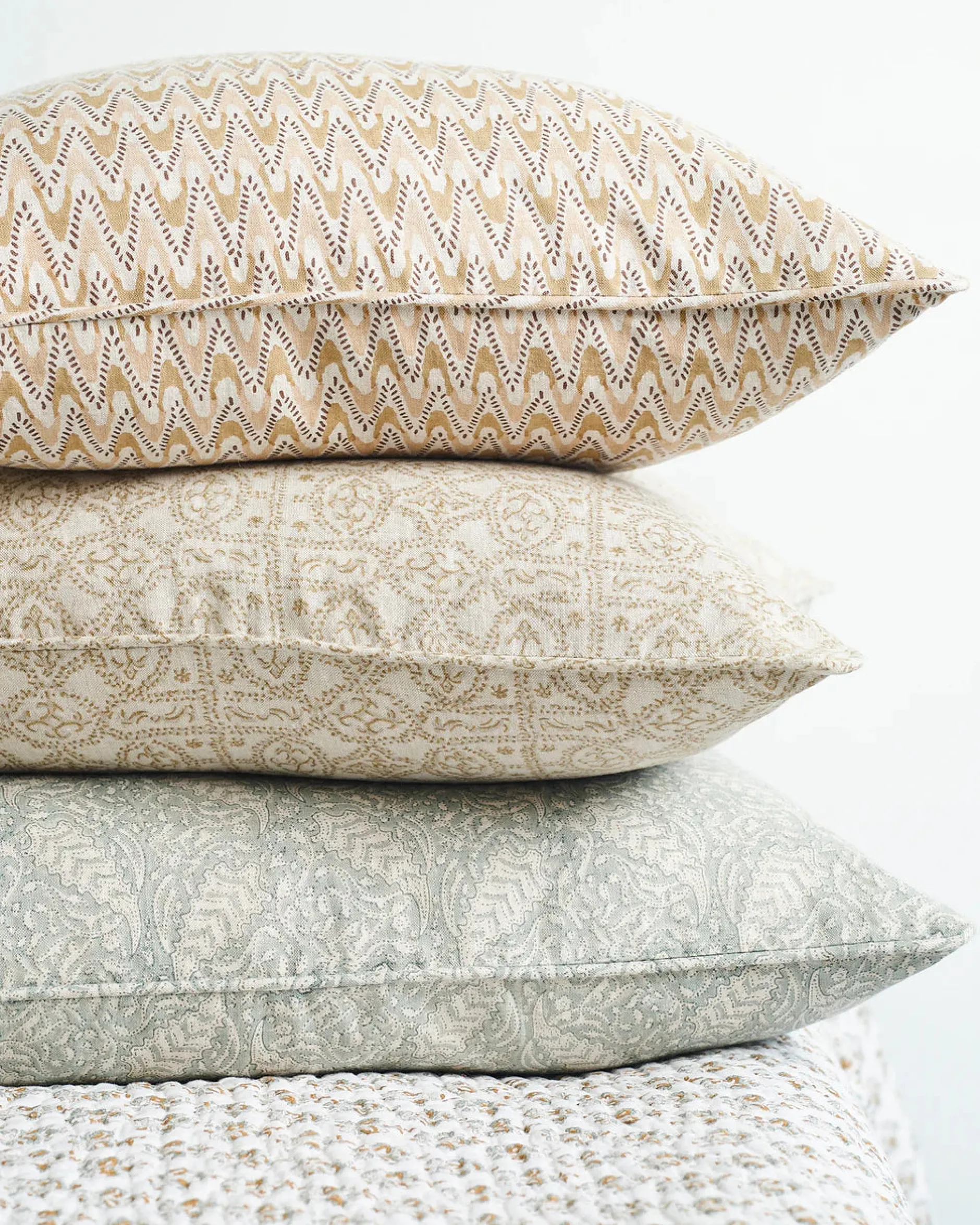 walter_g_anatolia_celadon_1.webp Pillows | Walter G Anatolia Celadon Linen Cushion