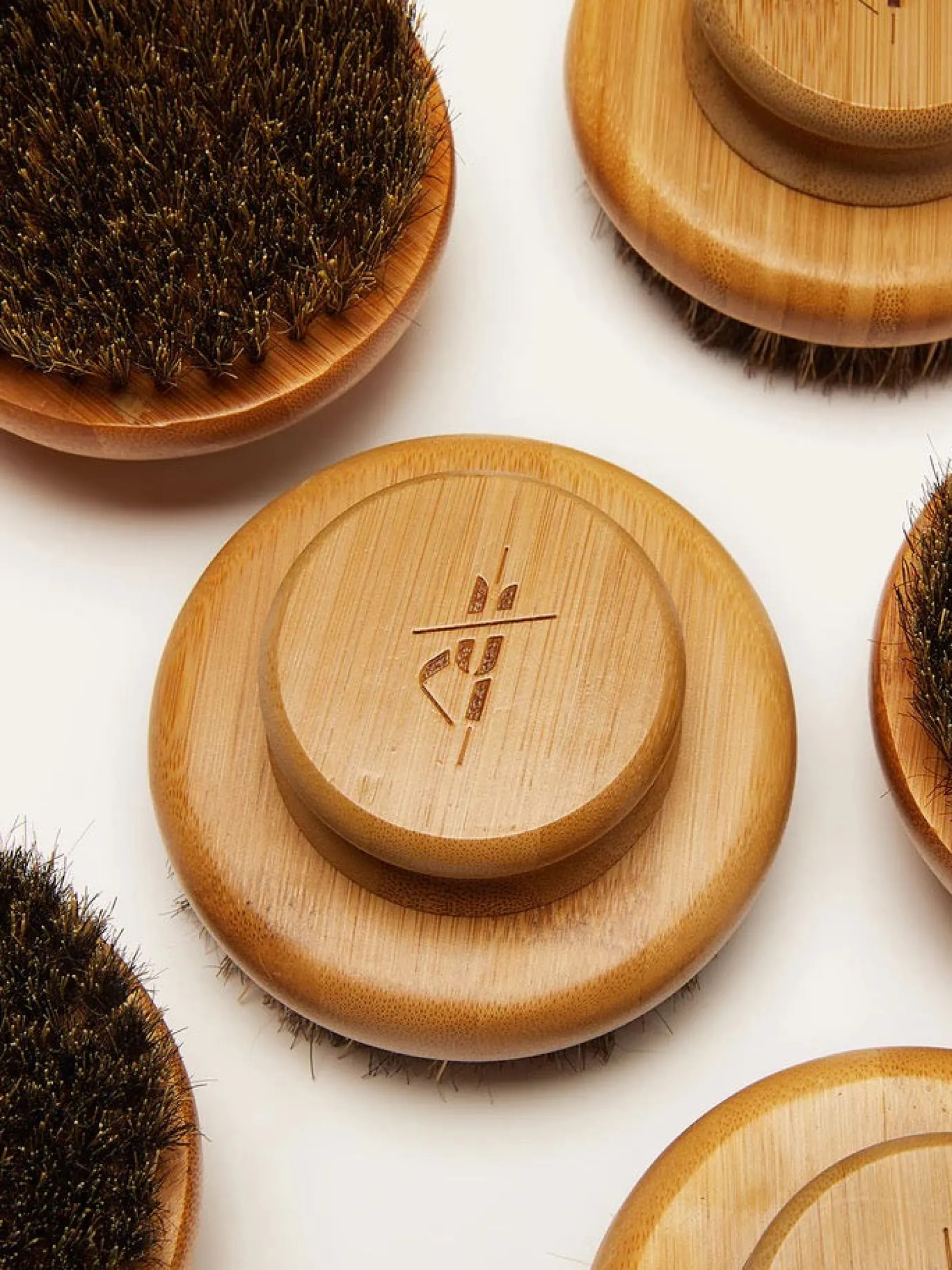kate_mcleod_the_dry_brush_1.webp Beauty | Kate McLeod The Dry Brush